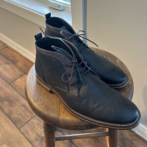 Sleek Black Chukka Boots for Men, Size 10.5